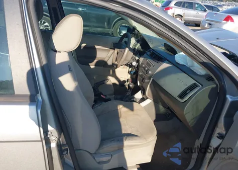 2008 Ford Focus S из США, поврежденный, VIN 1FAHP34N28W228635